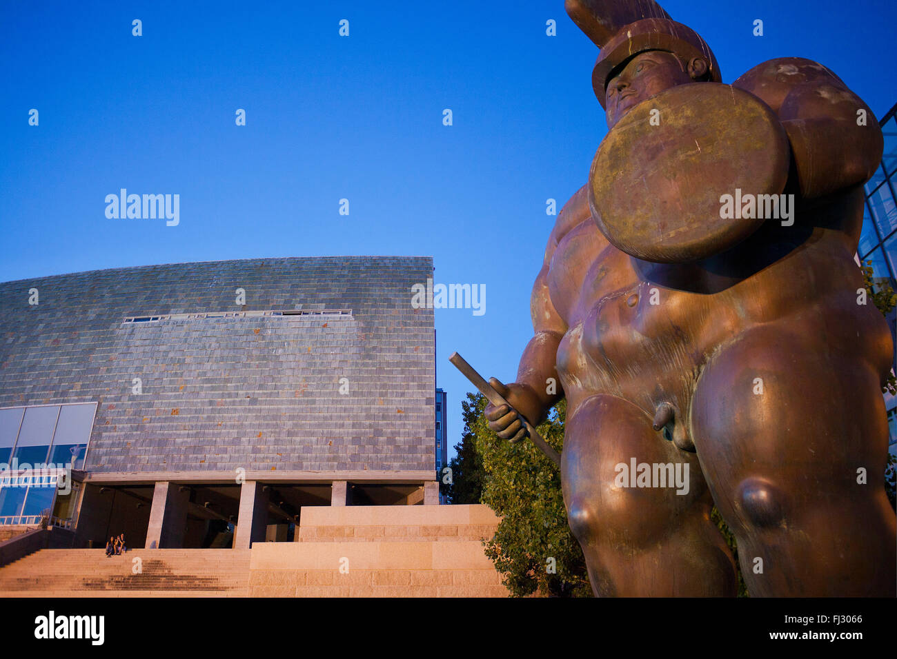 Casa del Hombre, Museo Domus, Man House, by Arata Isozaki, and `Centurion´sculpture by Fernando Botero, Coruña city, Ga Stock Photo